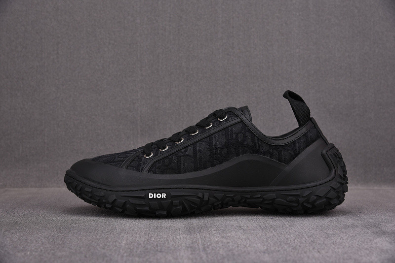 dio* sneaker