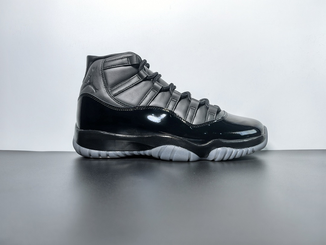 Comme des Garçons Homme Plus x Air Jordan 11 Black/White IV7639-001