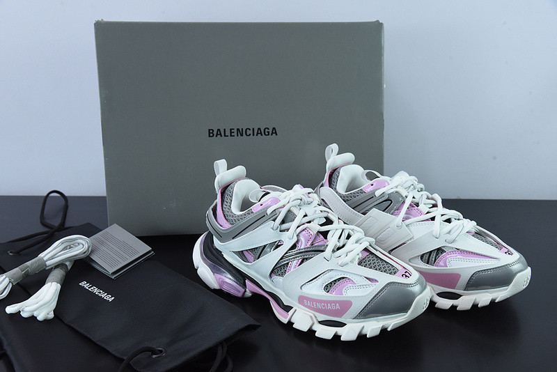 bc track sneaker