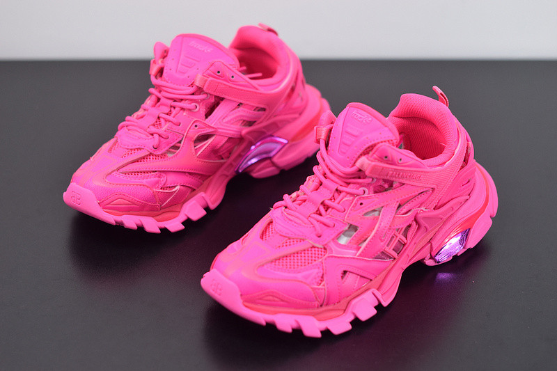 bc track sneaker