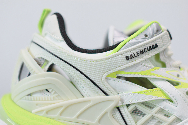 bc track sneaker