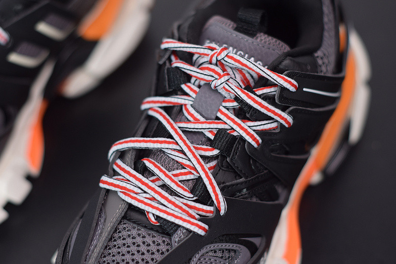 bc track sneaker
