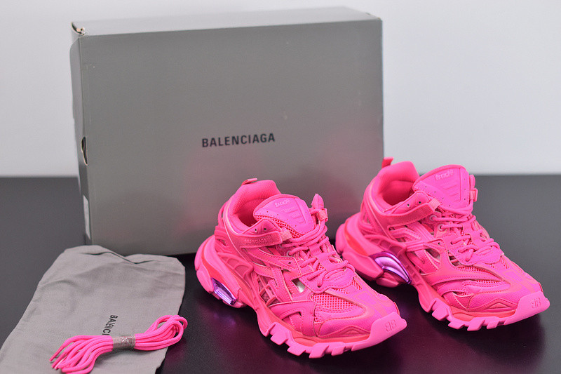 bc track sneaker