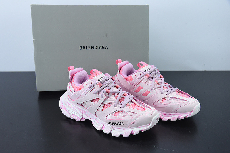 bc track sneaker