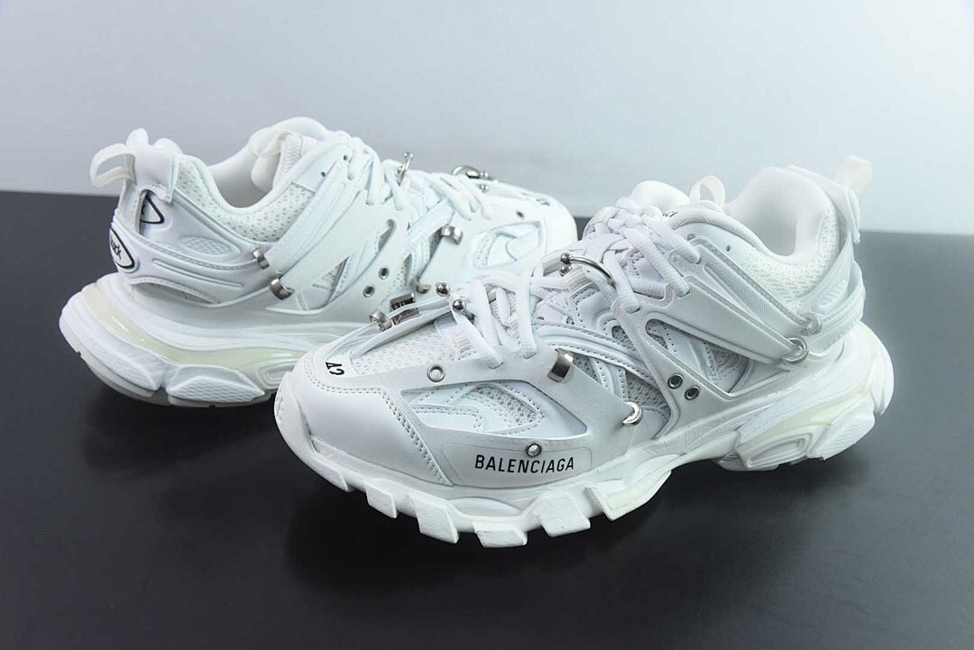 BC TRACK SNEAKER