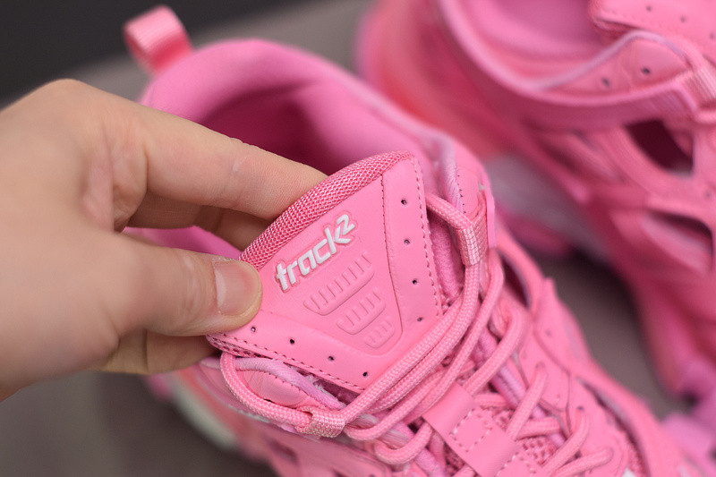 bc track sneaker