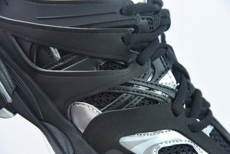 bc track sneaker