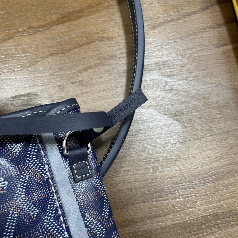 GOYARD PURSE