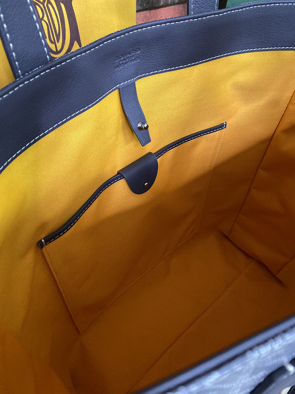 GOYARD PURSE