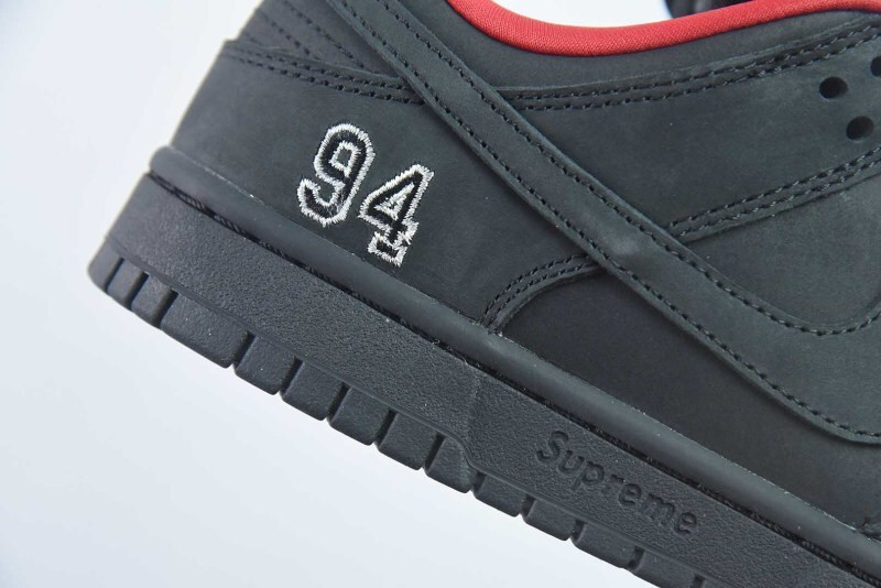 Svp*me x nike sb dunk low black hq8487-001