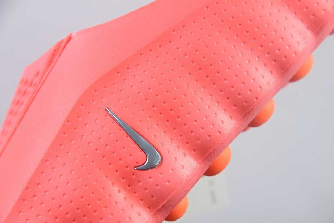 Nike Mind 001 