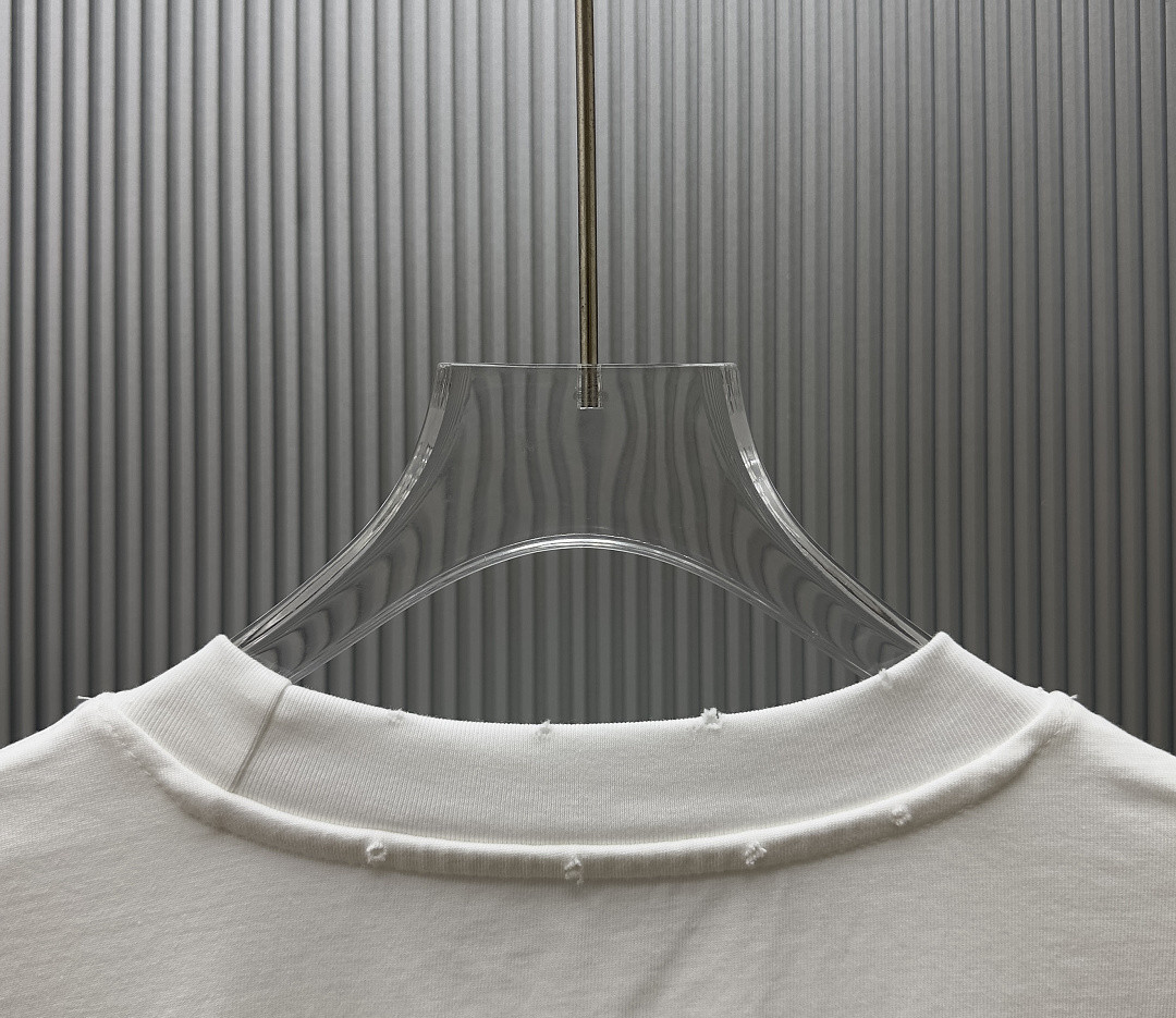 Ba1en*iaga Clothes