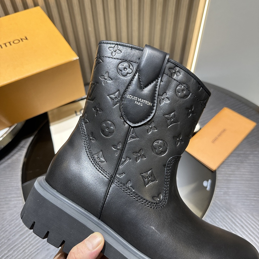LVT BOOTS