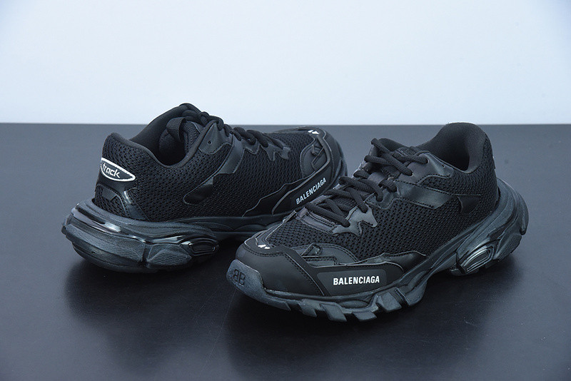 bc track sneaker