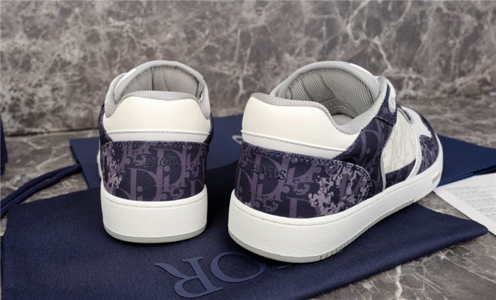 dio* sneaker