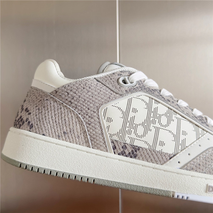 dio* sneaker