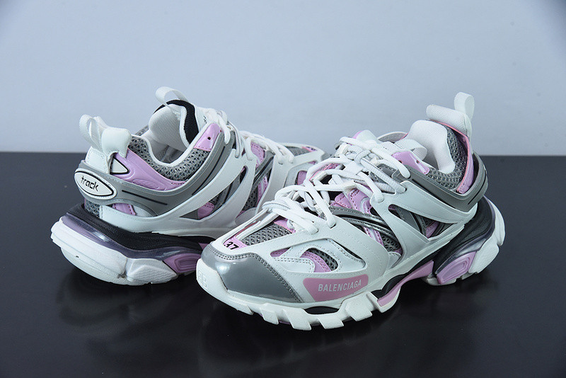 bc track sneaker