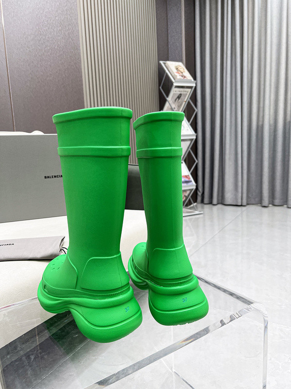 crocs™ boot in green