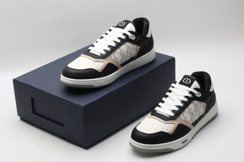 dio* sneaker