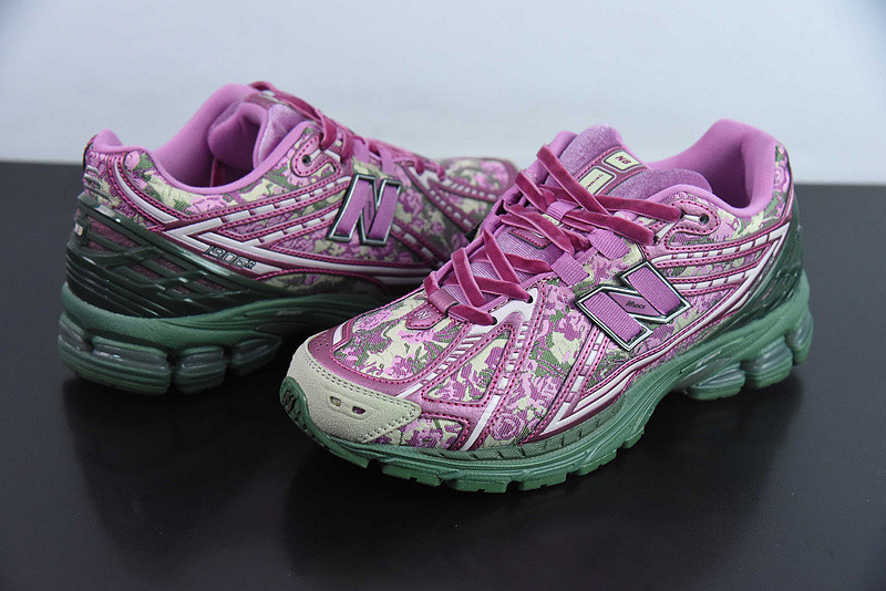 new balance sneaker