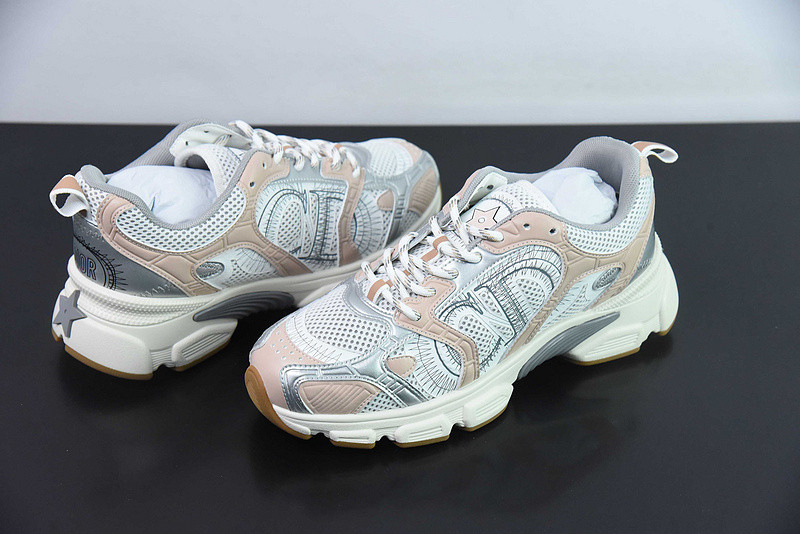 dio* sneaker