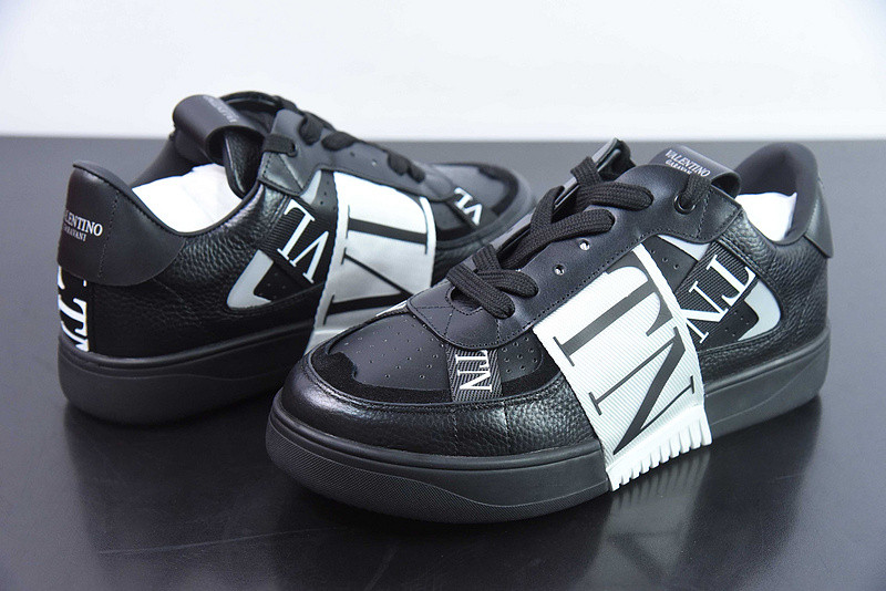 valentino sneaker