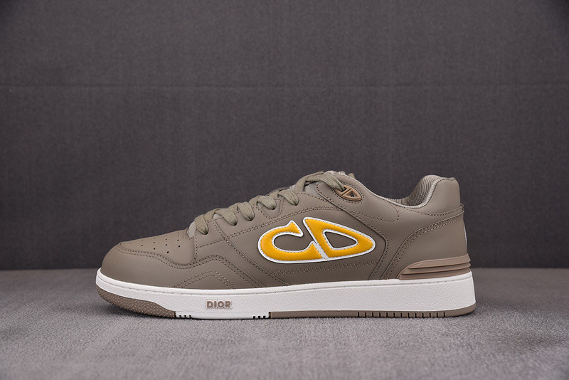 dio* sneaker