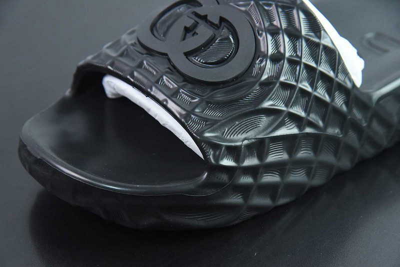 GUCCI SANDALS