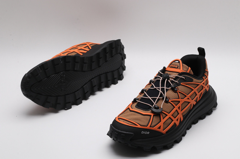 dio* sneaker