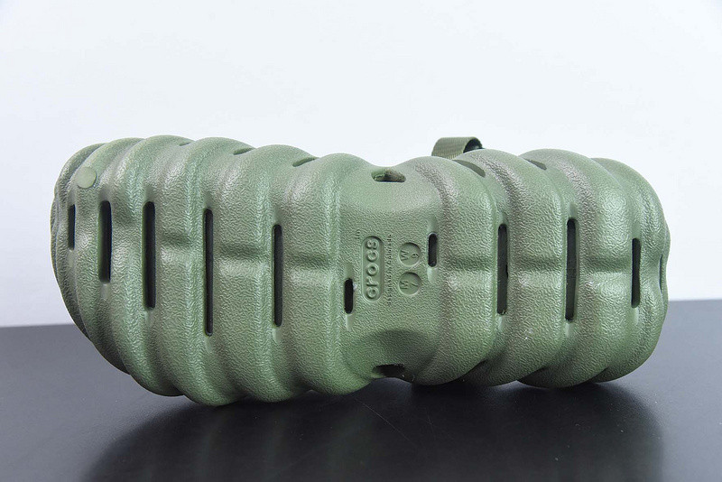 crocs echo clog army green