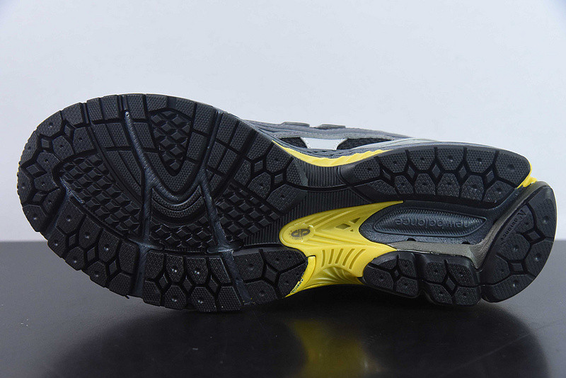 new balance sneaker