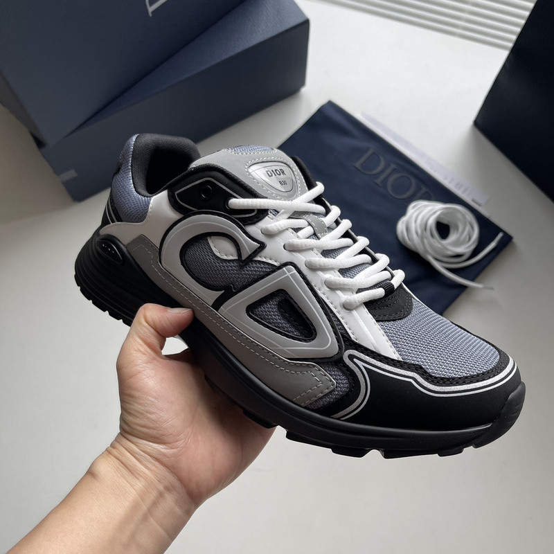 dio* sneaker