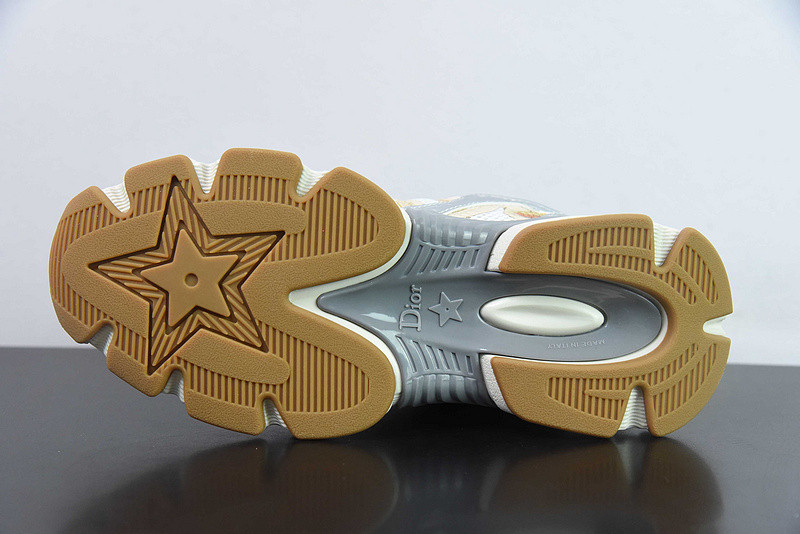 dio* sneaker