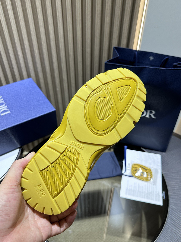 dio* sneaker