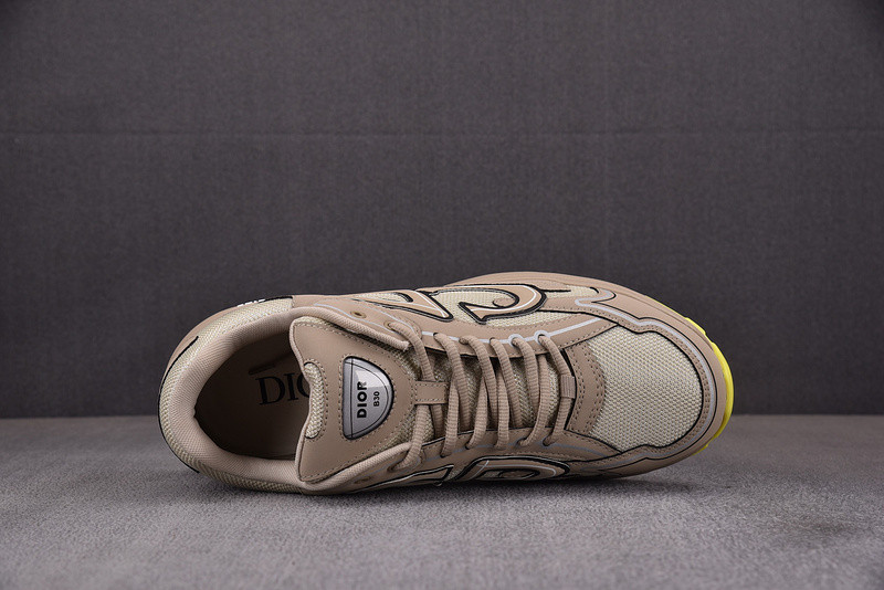 dio* sneaker