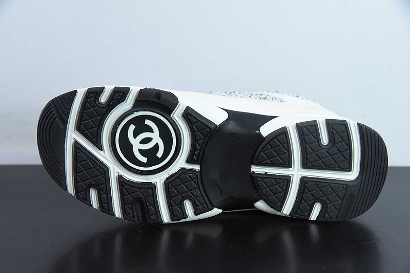 Ch*el sneaker