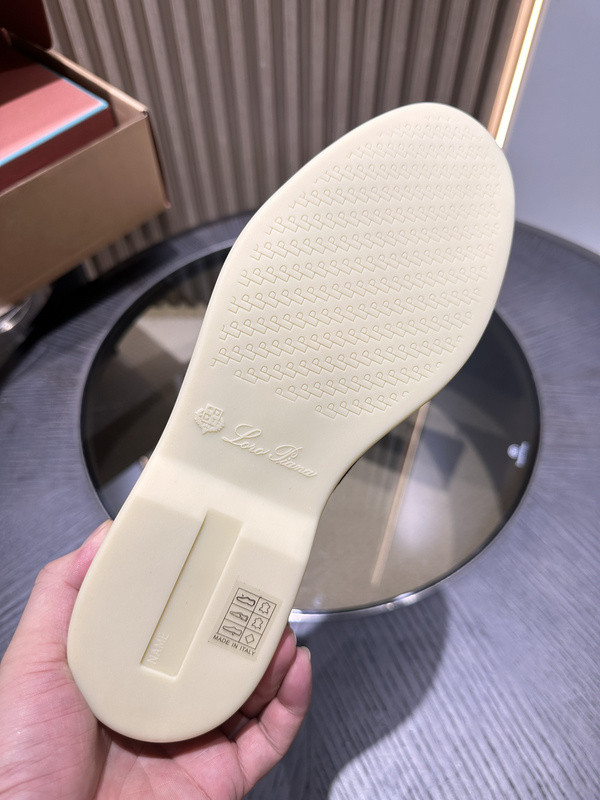 L0r0 P1ana sneaker