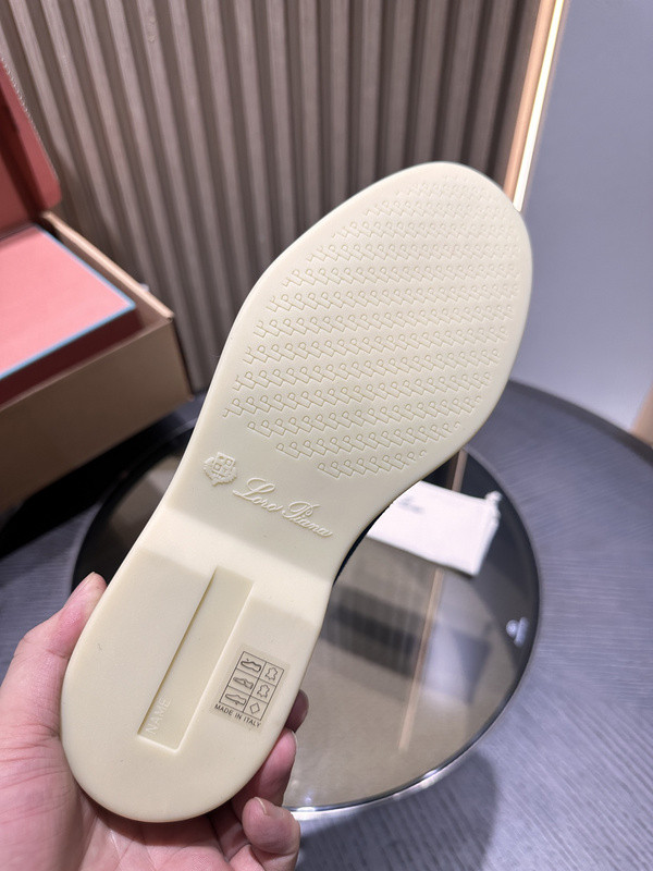 L0r0 P1ana sneaker