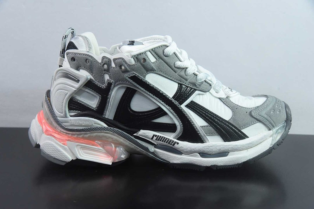Ba1en*iaga Runner Sneaker LED