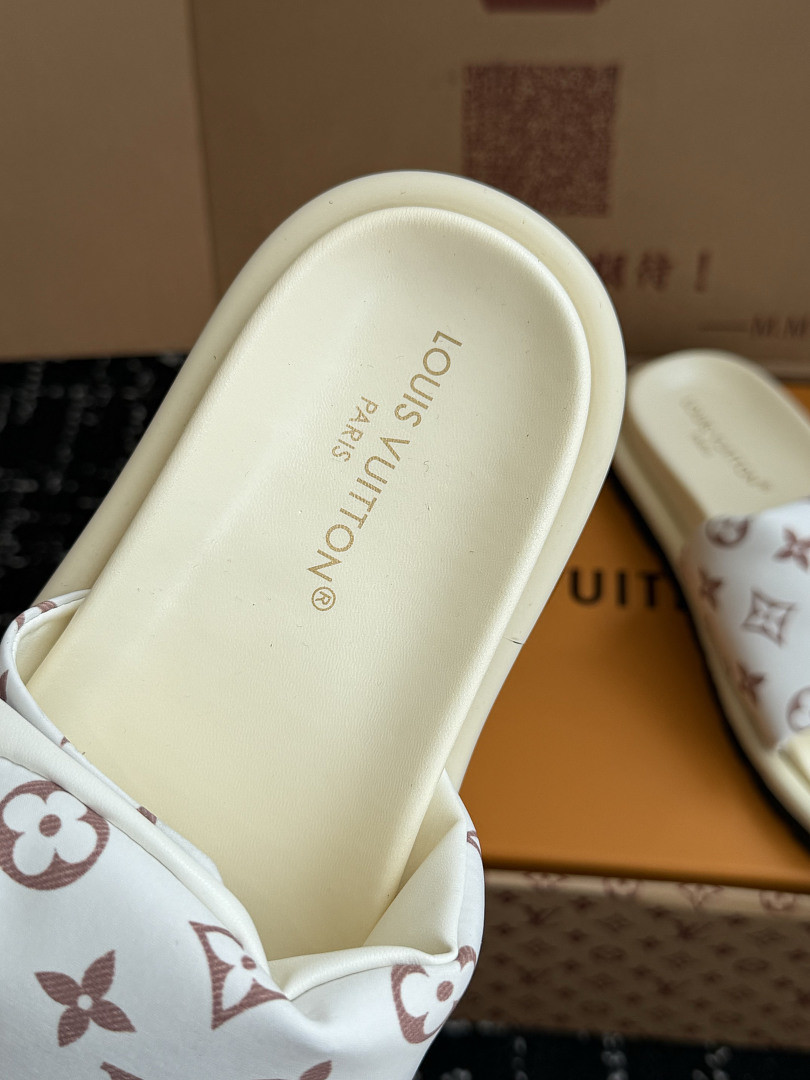 LVT SANDALS