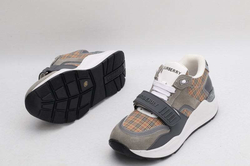 B**rry sneaker