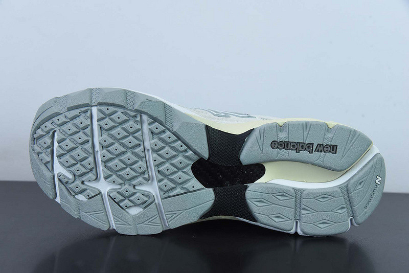 new balance sneaker