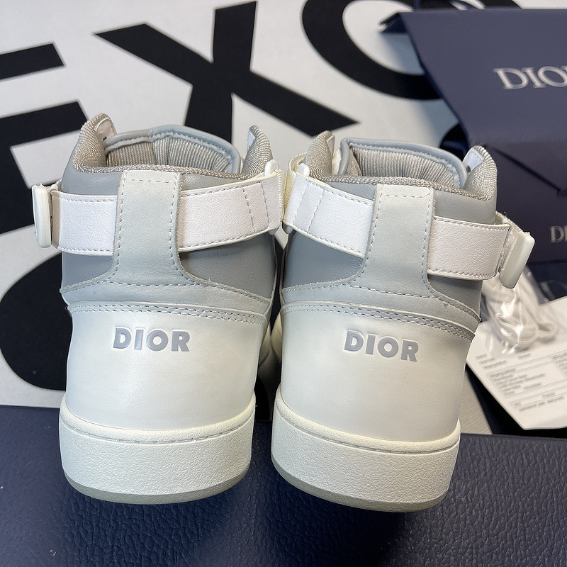 dio* sneaker