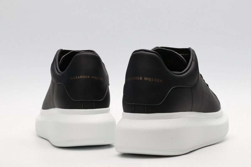alexer mceen sneakers