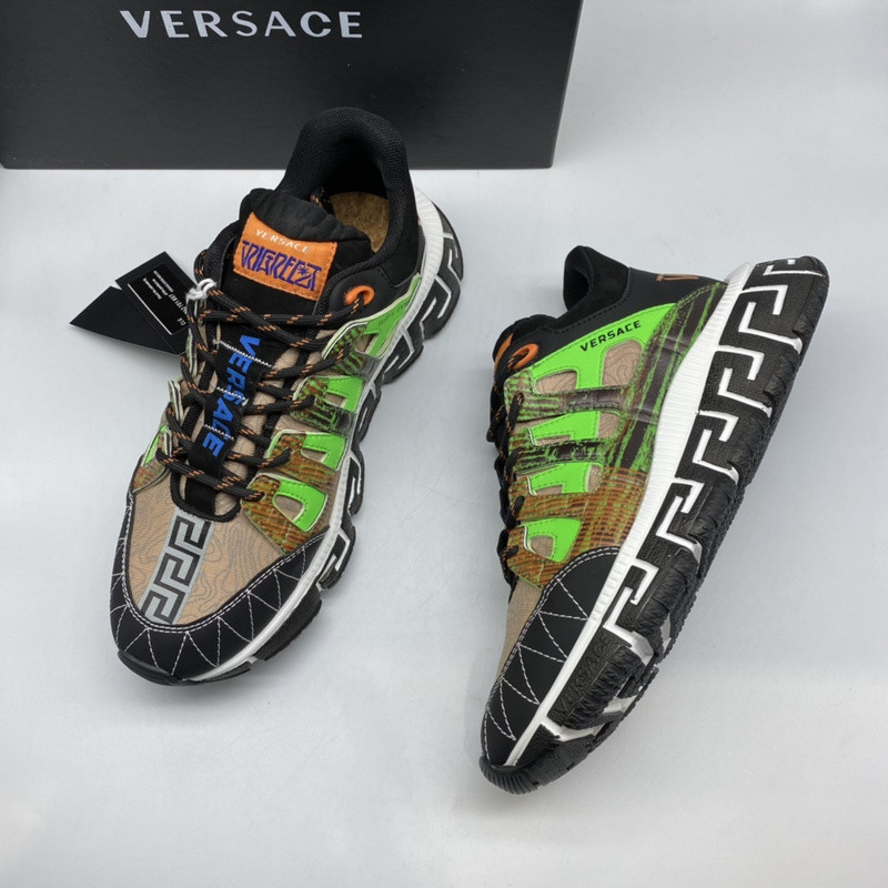vs chain reaction sneakers