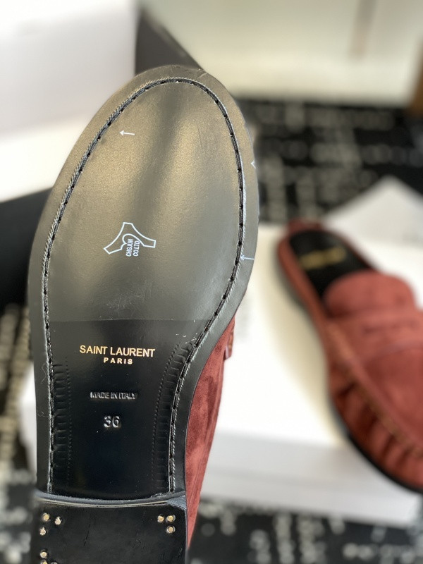 SAINT LAURENT Sneaker