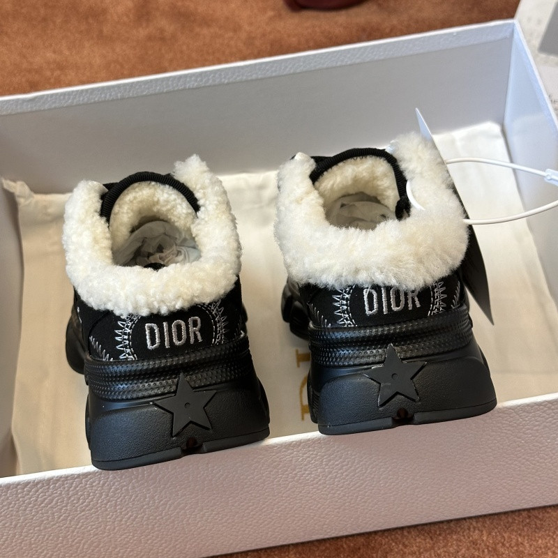 DIO* SNEAKER