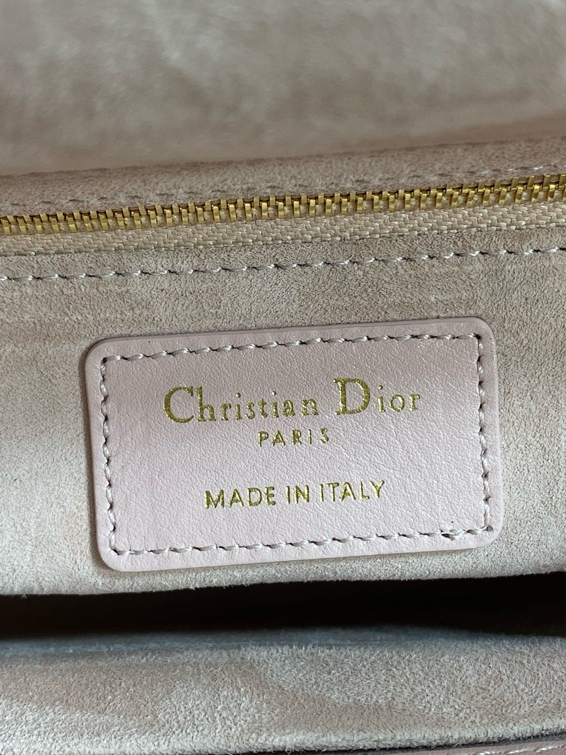 D10r BAG