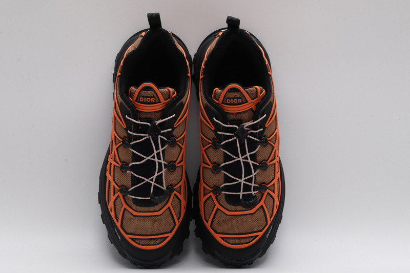 dio* sneaker