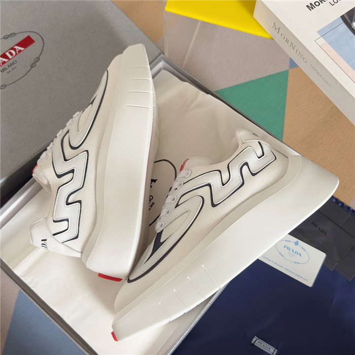 pr sneaker